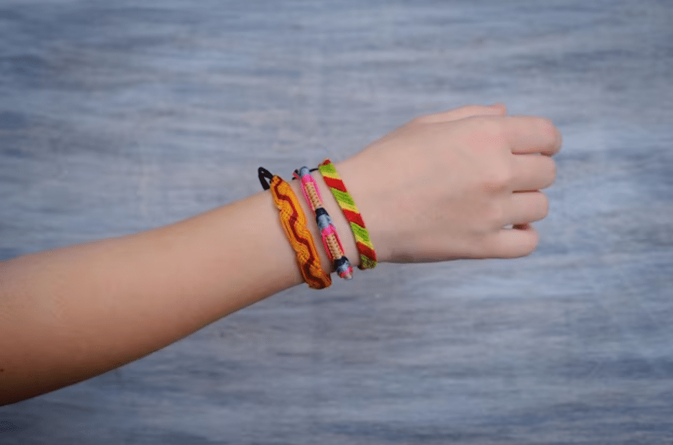 bracelets-anti-moustiques-enfants-protection-colorée-efficace